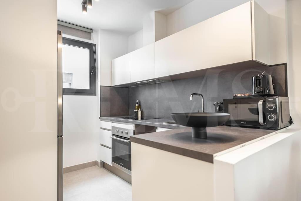 Modern Apartment With Patio & Parking By Rems Málaga Eksteriør bilde