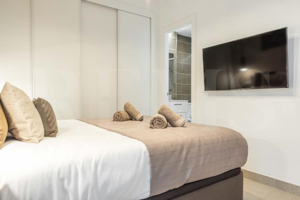 Modern Apartment With Patio & Parking By Rems Málaga Eksteriør bilde