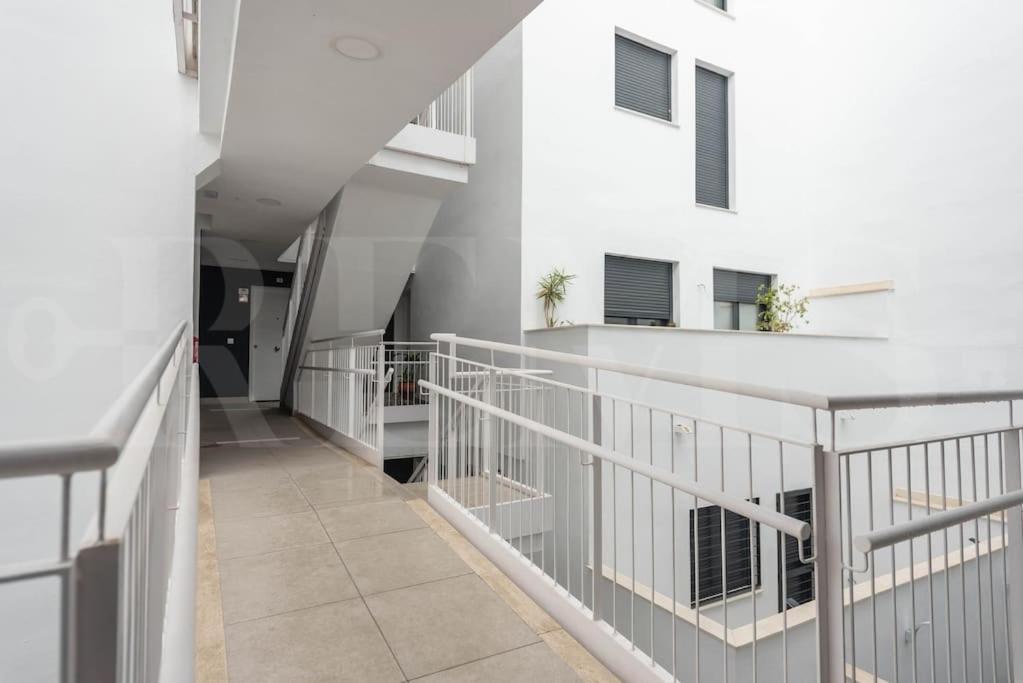 Modern Apartment With Patio & Parking By Rems Málaga Eksteriør bilde