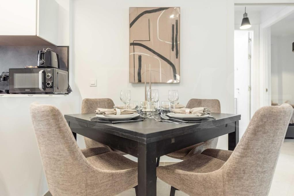 Modern Apartment With Patio & Parking By Rems Málaga Eksteriør bilde